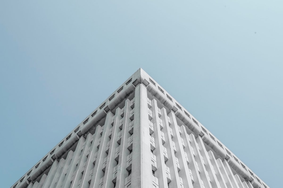 烟台一职校19岁男生被室友用锐器捅死,案件正在调查中